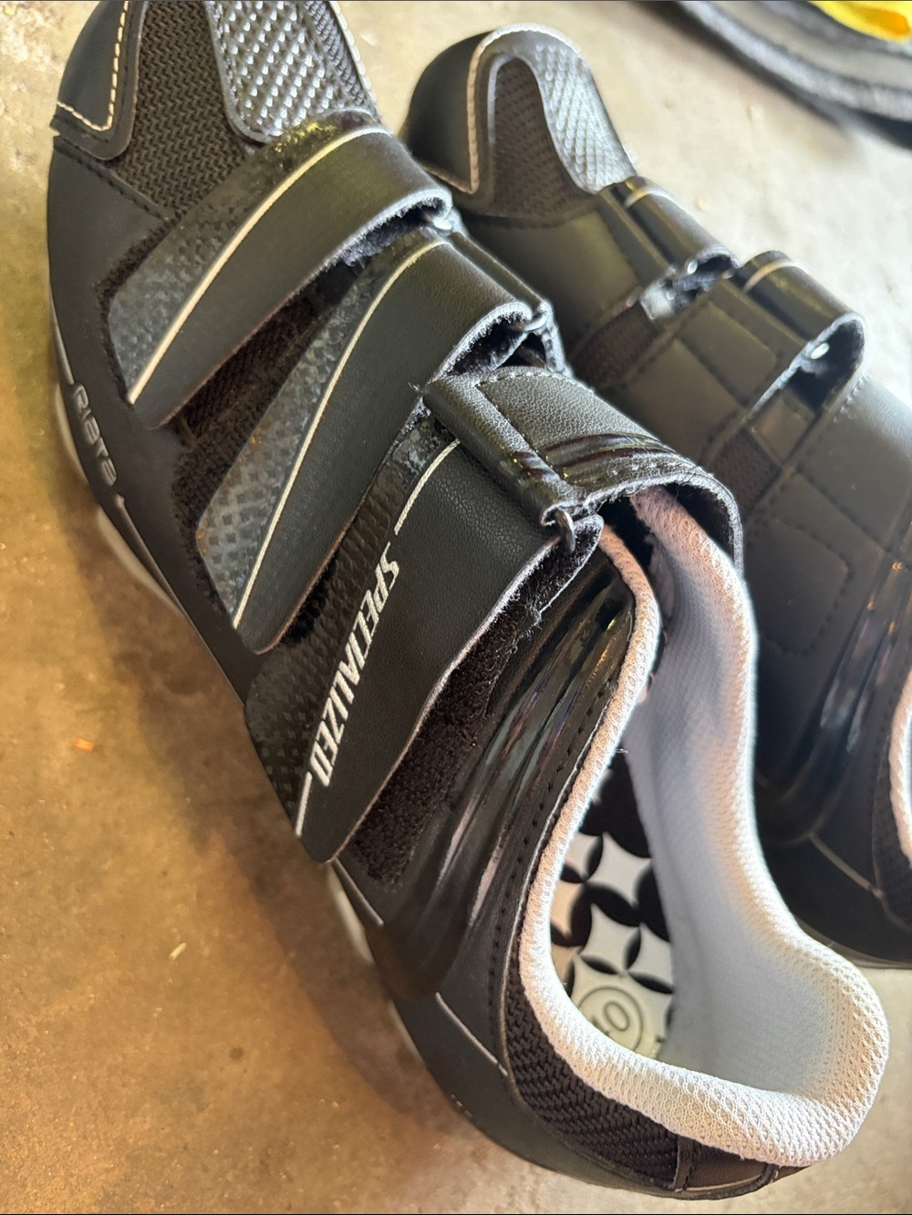 Specialized Black Cycling Sneakers in Excellent Condition with SPD Clips